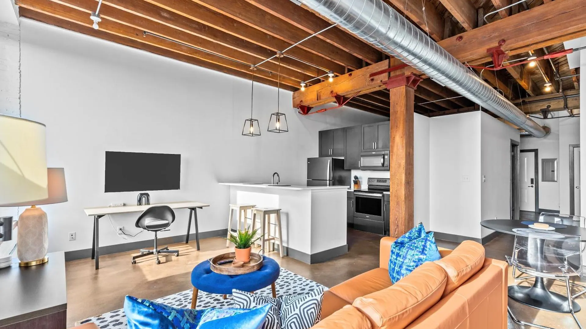 Apartment Riverfront Loft-Parking-Gym-Deck-4I Saint Louis